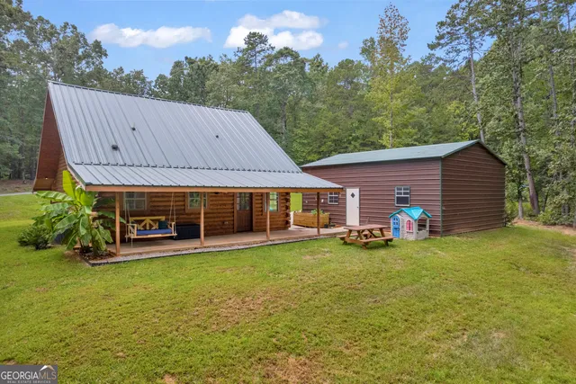 $365,000 | 280 Shore Crest Drive, Martin, GA 30557