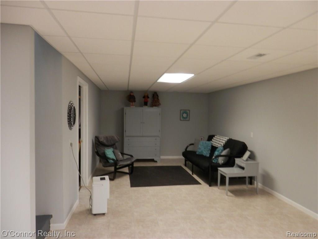 6430 Hyslop Road St. Clair, MI 48079 - Photo 10 of 14 P5100037.JPG