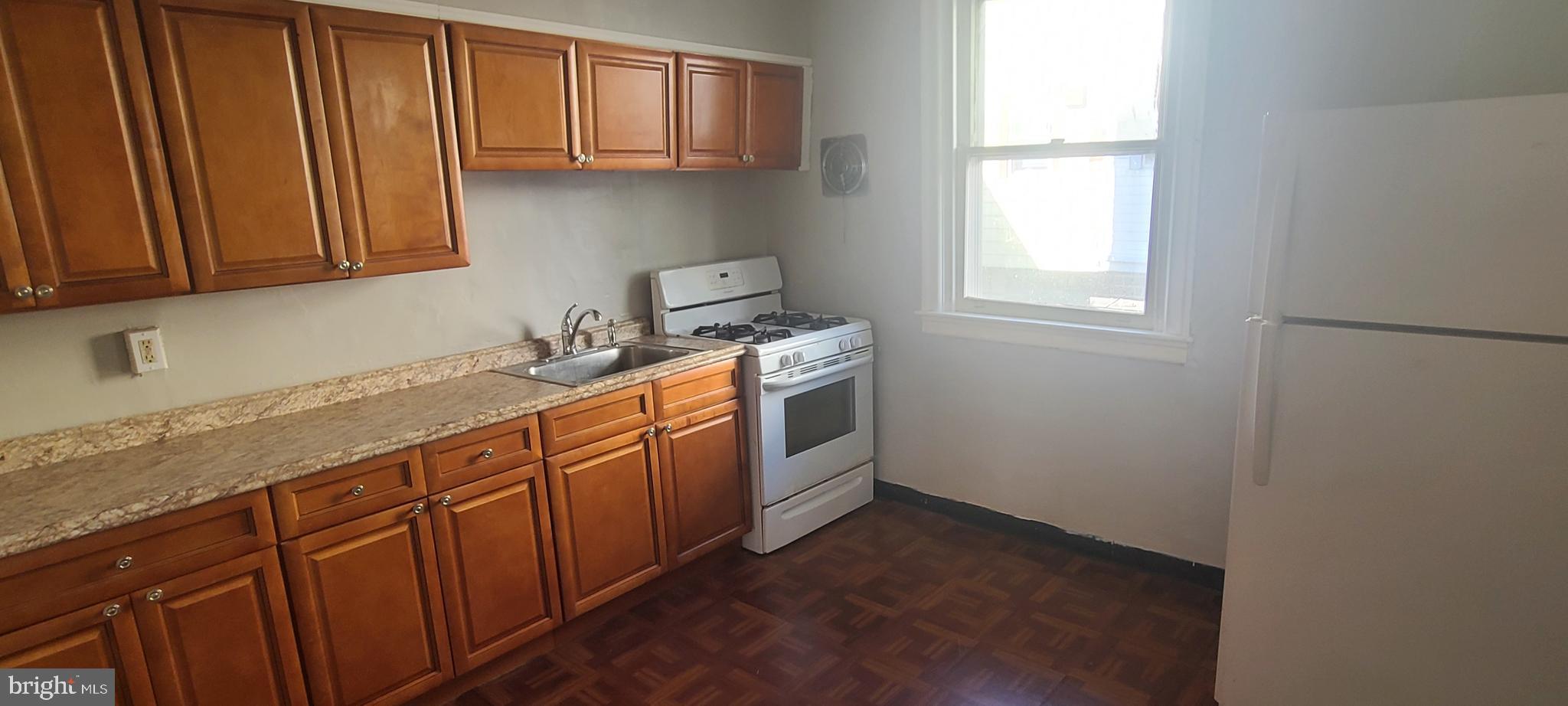 223 Avon Road Upper Darby, PA 19082 - Photo 17 of 39
