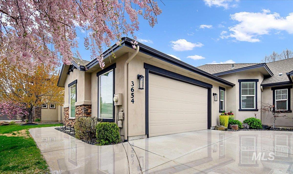 3654 East Brentor Court Meridian, ID 83642 - Photo 4 of 50