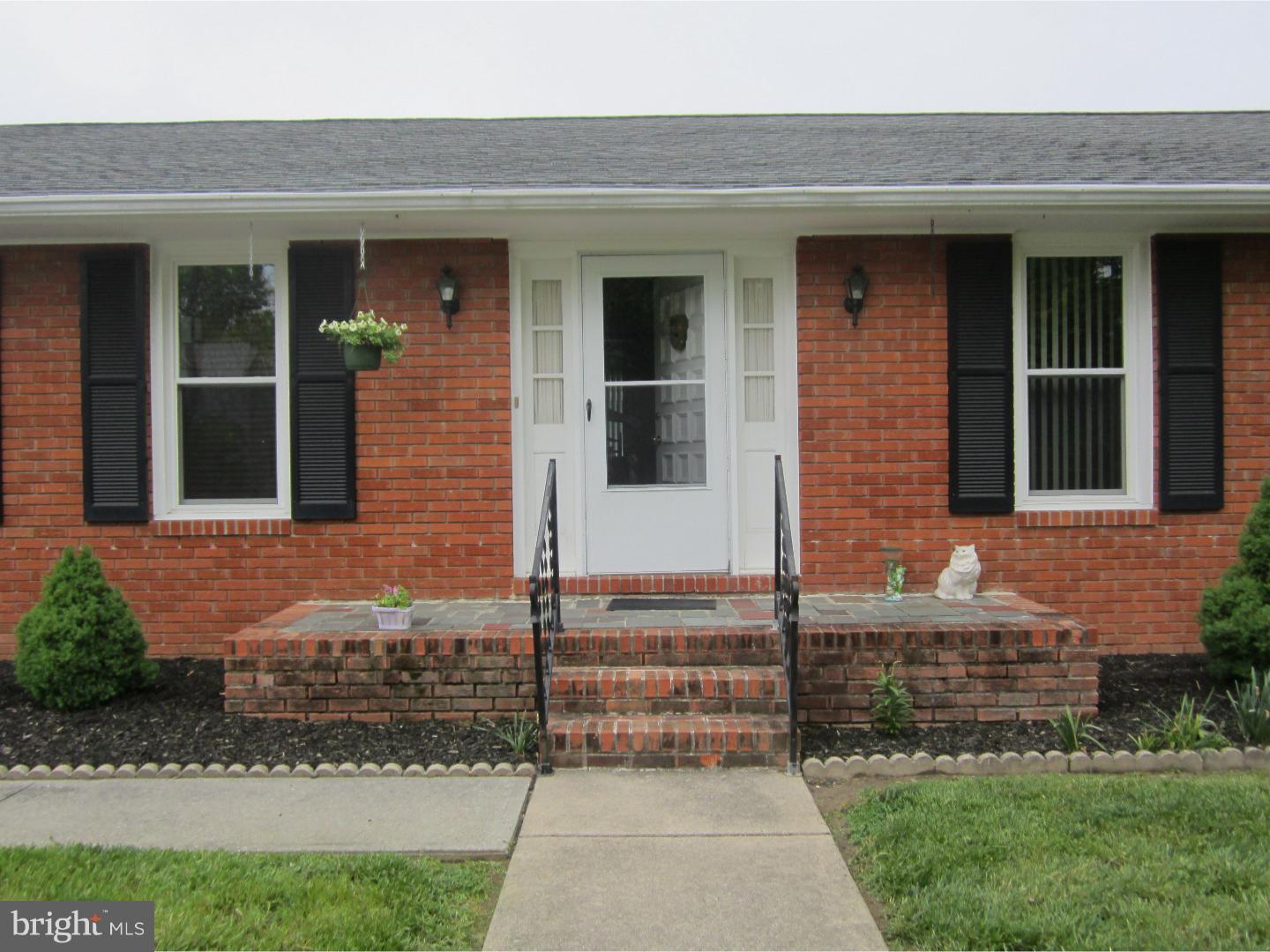 84 Boston Road Pennsville, NJ 08070 - Photo 3 of 25