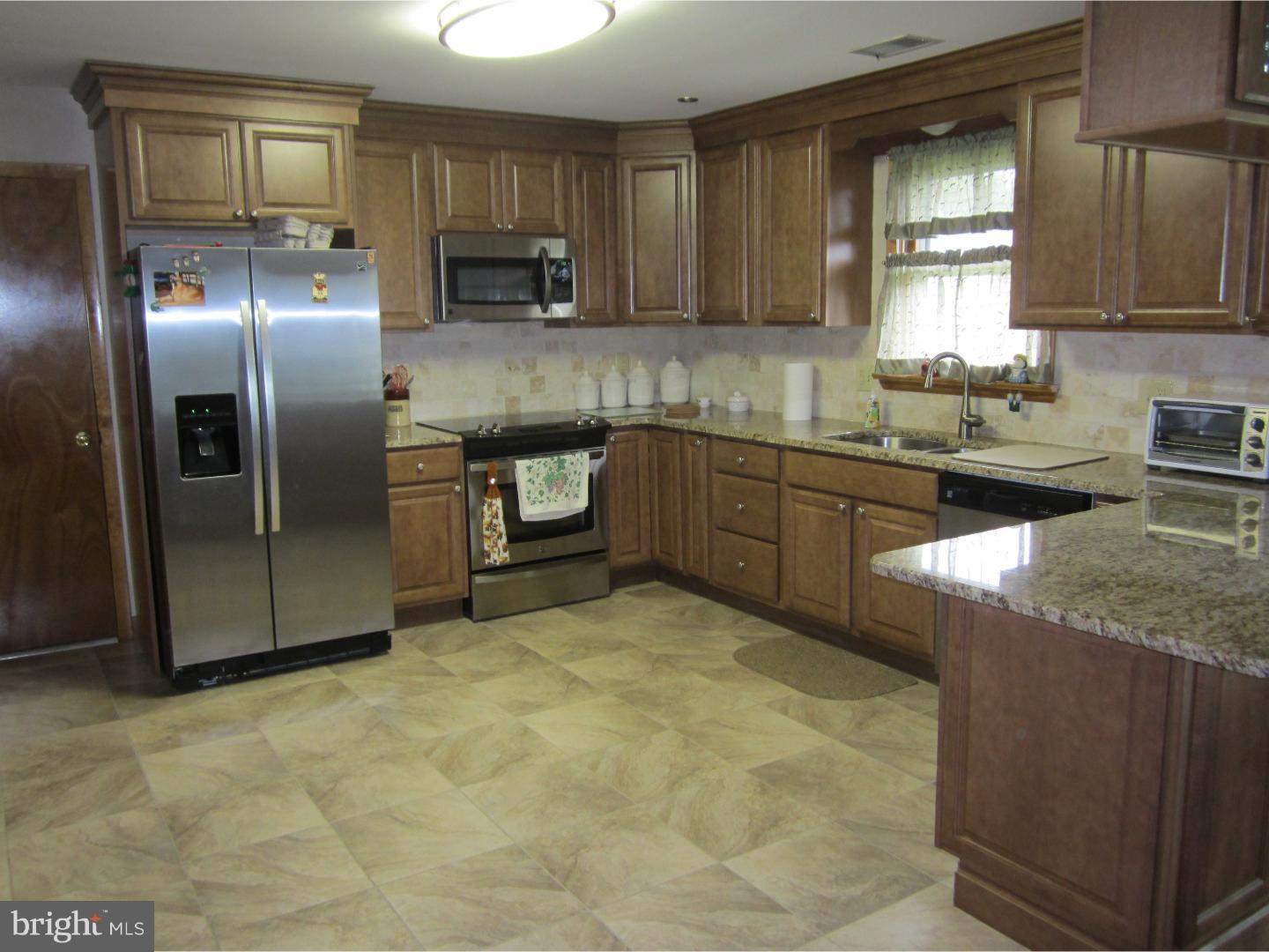 84 Boston Road Pennsville, NJ 08070 - Photo 4 of 25