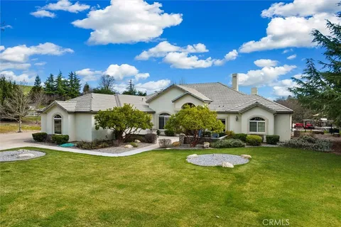 $2,350,000 | 1990 Calle Los Charros, Templeton, CA 93465