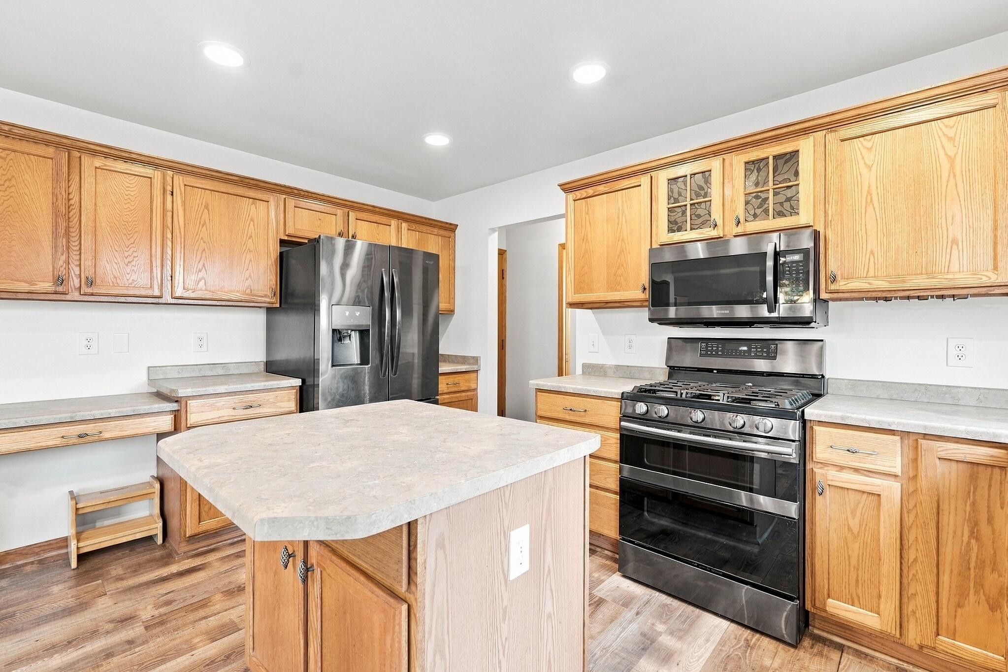 N173W20130 Raymond Road Jackson, WI 53037 - Photo 10 of 44 Kitchen