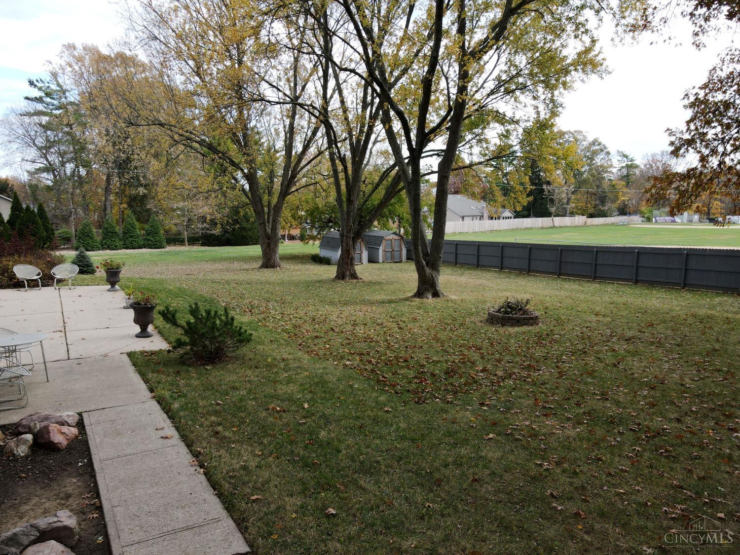 1385 Hunter Road Fairfield, OH 45014 - Photo 37 of 40 Large level and private backyard.