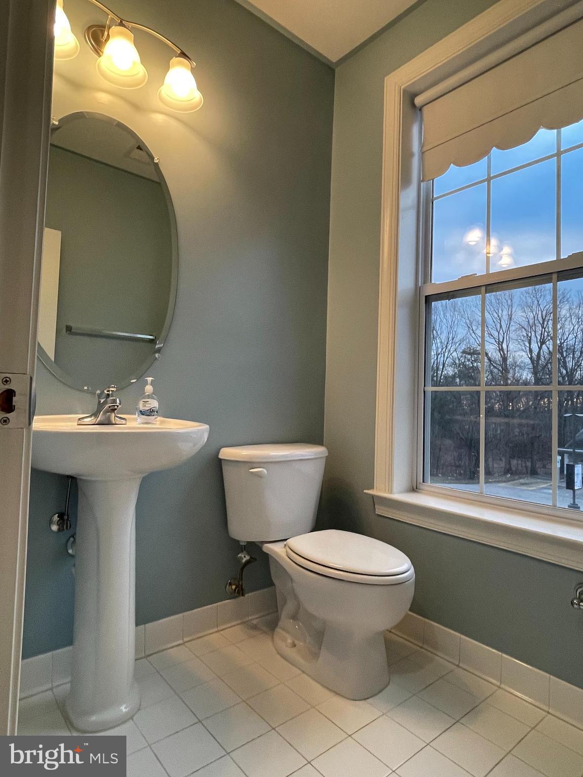 14837 Cloverdale Road Woodbridge, VA 22193 - Photo 9 of 30