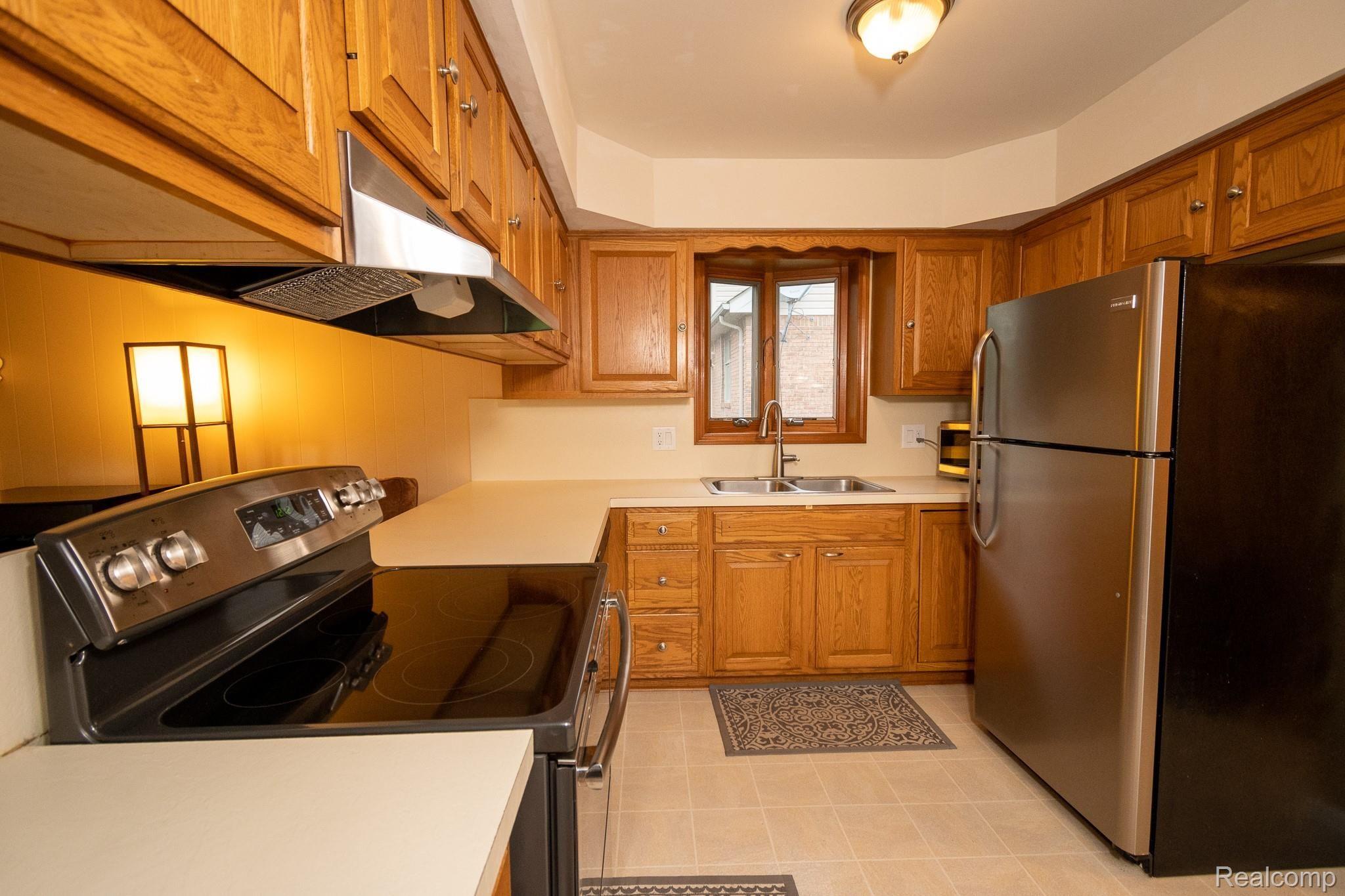 33929 Mulvey Road Fraser, MI 48026 - Photo 9 of 29 DSC_1272.jpg