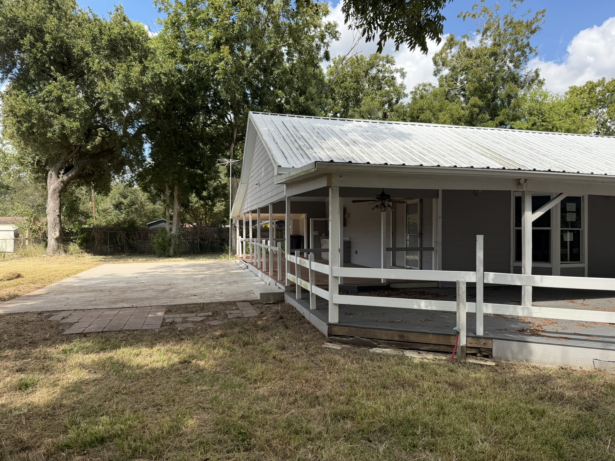 804 Tovrea Road Alvin, TX 77511 - Photo 6 of 8 Gallery Image 6