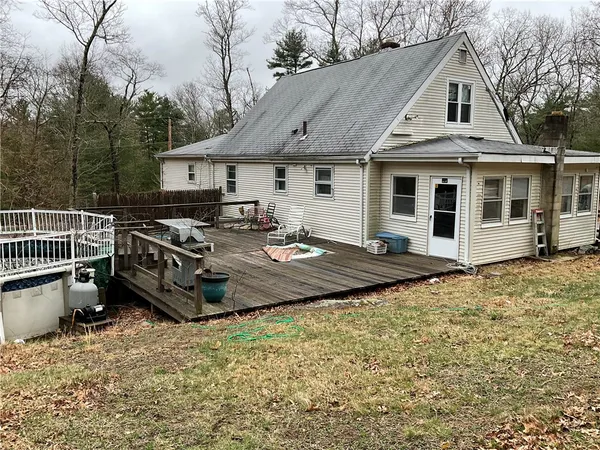 $289,900 | 832 Phillips Hill Road, Coventry, RI 02816