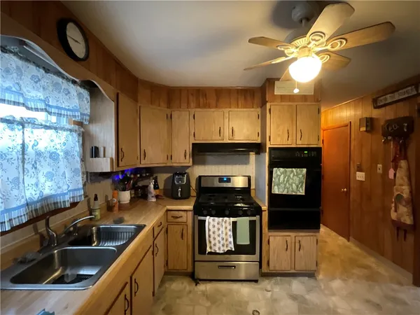 $289,900 | 832 Phillips Hill Road, Coventry, RI 02816