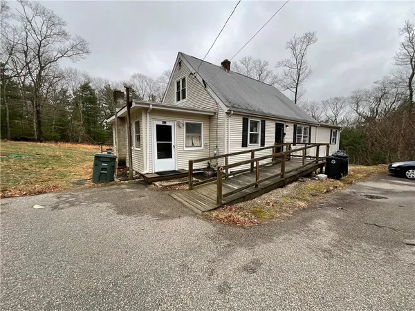 $289,900 | 832 Phillips Hill Road, Coventry, RI 02816