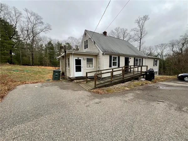 $289,900 | 832 Phillips Hill Road, Coventry, RI 02816