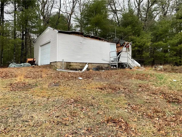 $289,900 | 832 Phillips Hill Road, Coventry, RI 02816
