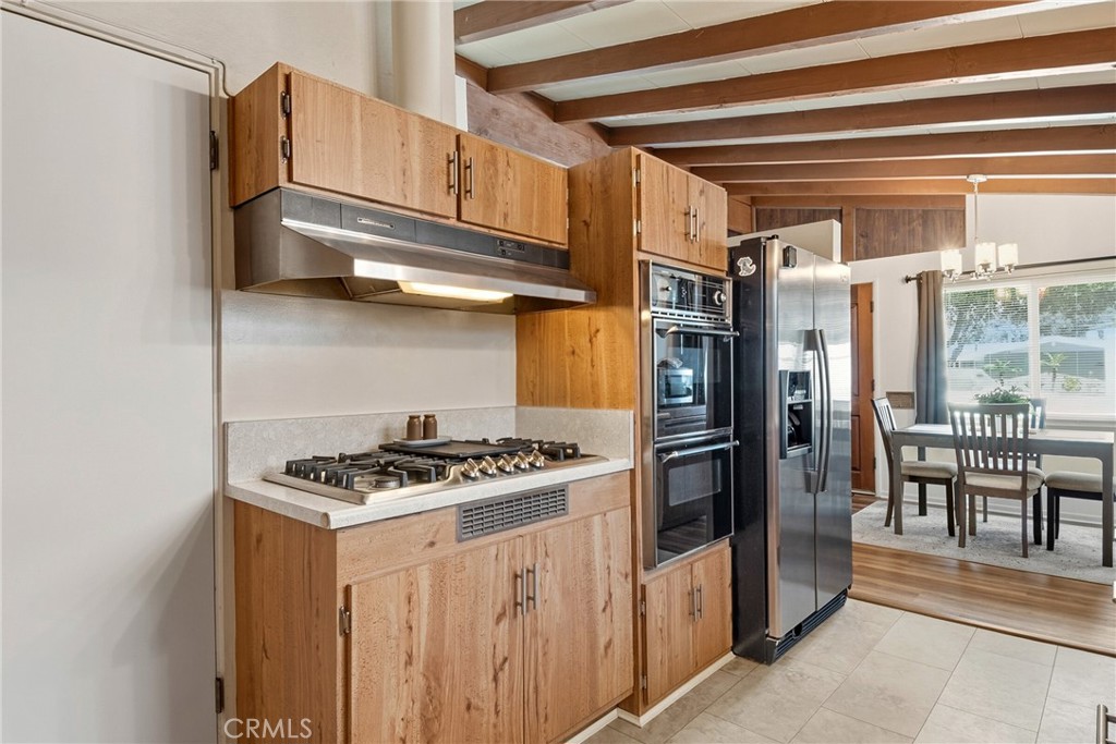 534 South Devon Road Orange, CA 92868 - Photo 13 of 31 Kitchen
