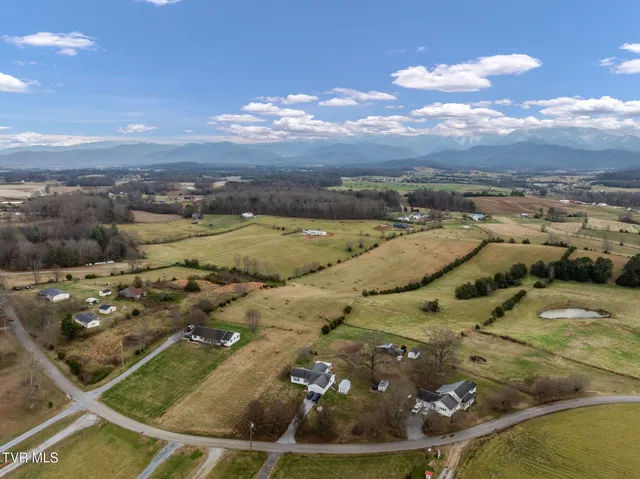 $939,939 | 1385 Wilhoit Road, Chuckey, TN 37641