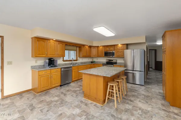 $939,939 | 1385 Wilhoit Road, Chuckey, TN 37641