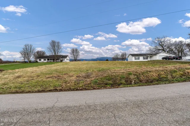 $939,939 | 1385 Wilhoit Road, Chuckey, TN 37641