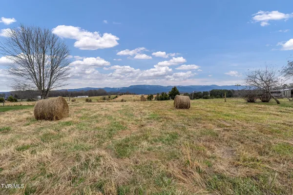 $939,939 | 1385 Wilhoit Road, Chuckey, TN 37641
