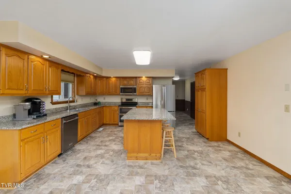 $939,939 | 1385 Wilhoit Road, Chuckey, TN 37641