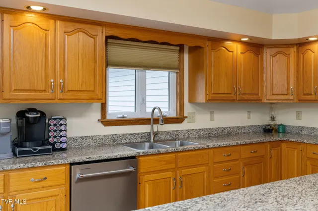 $939,939 | 1385 Wilhoit Road, Chuckey, TN 37641