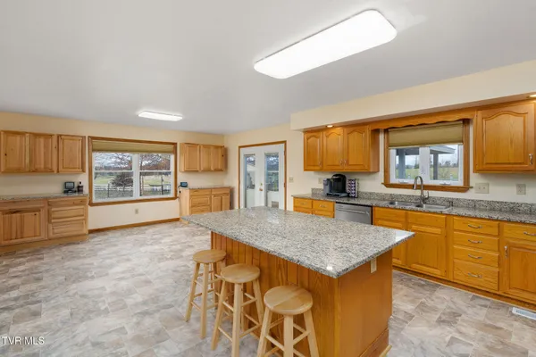 $939,939 | 1385 Wilhoit Road, Chuckey, TN 37641