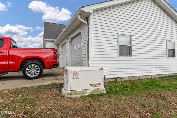 $939,939 | 1385 Wilhoit Road, Chuckey, TN 37641