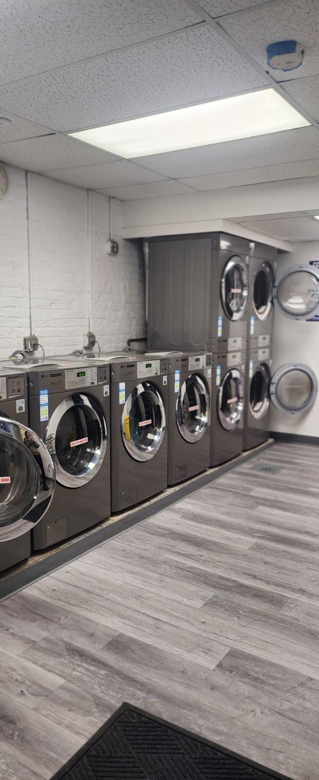 761 Avenue A, Unit 5 Bayonne, NJ 07002 - Photo 7 of 12 a close view of a stove top oven