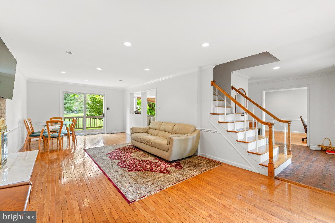 642 Coram Road Huntingdon Valley, PA 19006 - Photo 13 of 57