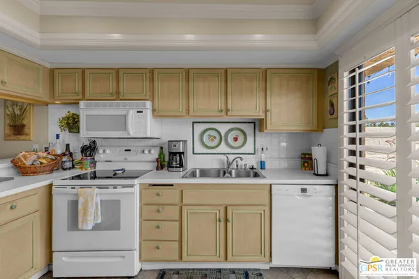 $389,000 | 5503 Los Coyotes Drive, Unit 38, Palm Springs, CA 92264