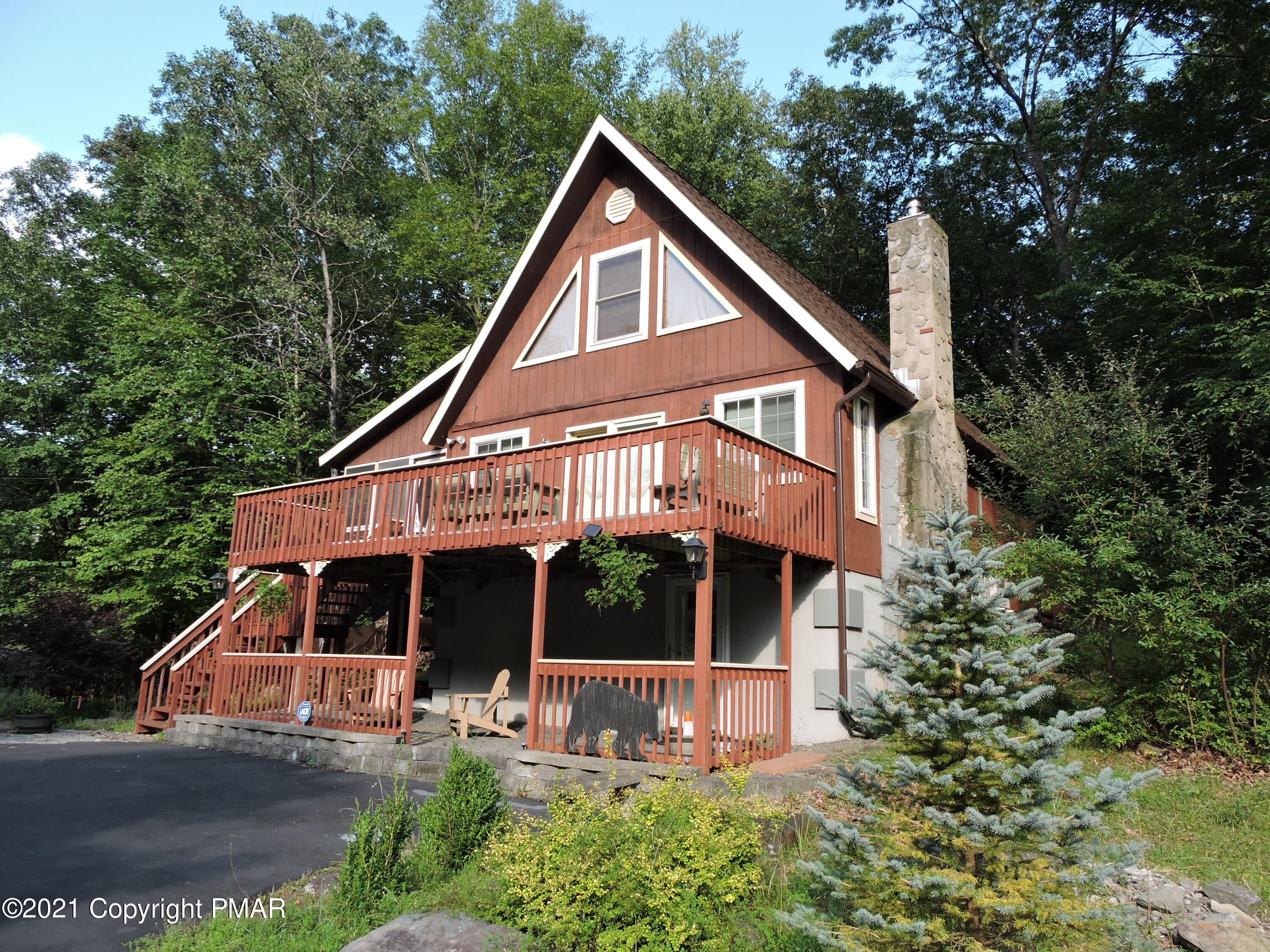 6080 Decker Road Bushkill, PA 18324 - Photo 3 of 48 Upper Deck & Lower Patio