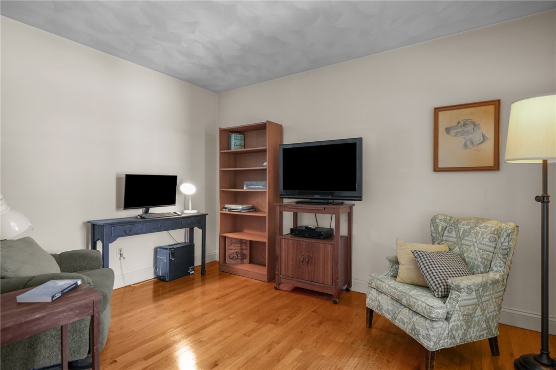 225 Main Channel, Unit 1 Warwick, RI 02889 - Photo 24 of 50 Flex space - Would make a great ofice, Den, Craft room.