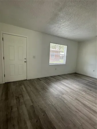 $1,375 | 704 Sunset Avenue, Unit B, Auburndale, FL 33823