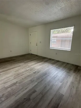 $1,375 | 704 Sunset Avenue, Unit B, Auburndale, FL 33823