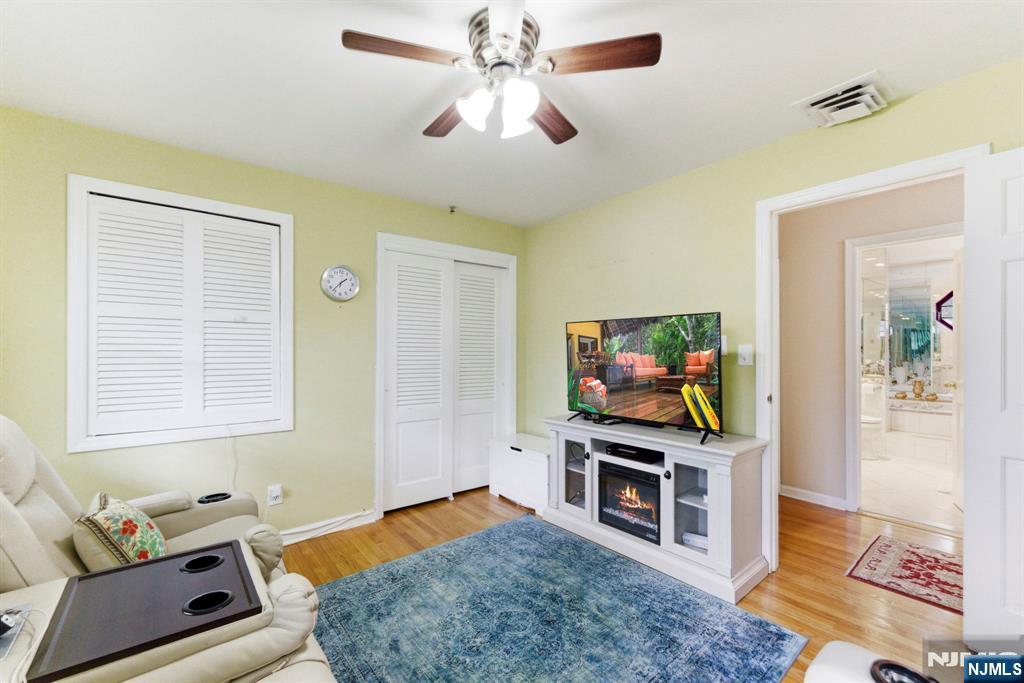 735 Linwood Avenue Ridgewood, NJ 07450 - Photo 27 of 46