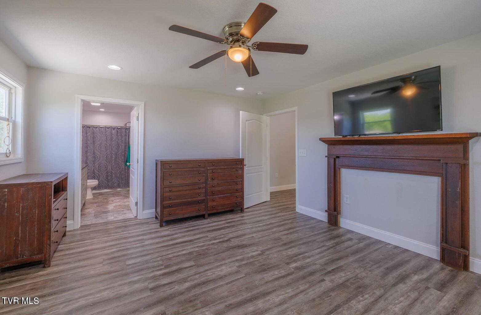 144 Maple Crest Greeneville, TN 37743 - Photo 9 of 26 12 MAIN BED1