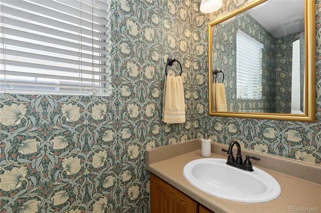 $600,000 | 518 Peregrine Circle, Longmont, CO 80504