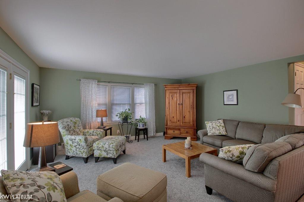 34060 Mulvey Road Fraser, MI 48026 - Photo 17 of 30 31322868-16.JPG