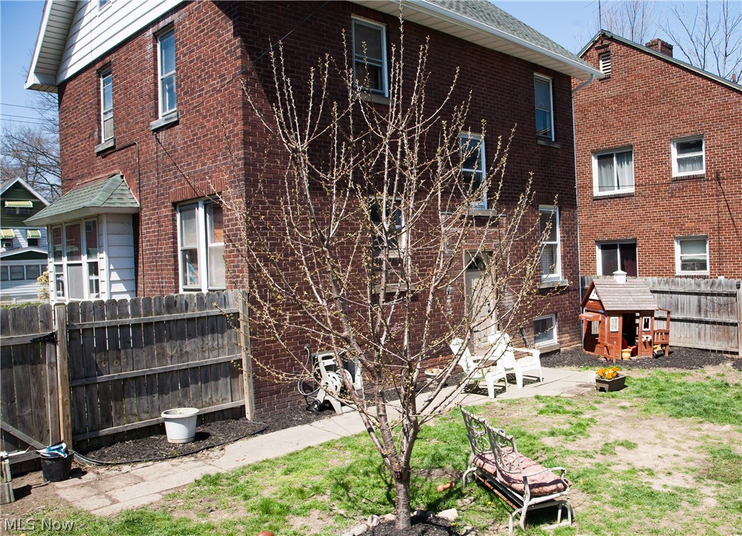 4567 Broadview Road Cleveland, OH 44109 - Photo 3 of 22