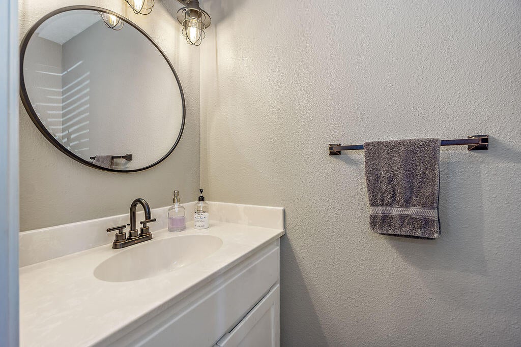 450 Midway Road, Unit 30 Medford, OR 97501 - Photo 20 of 28 MR(21)