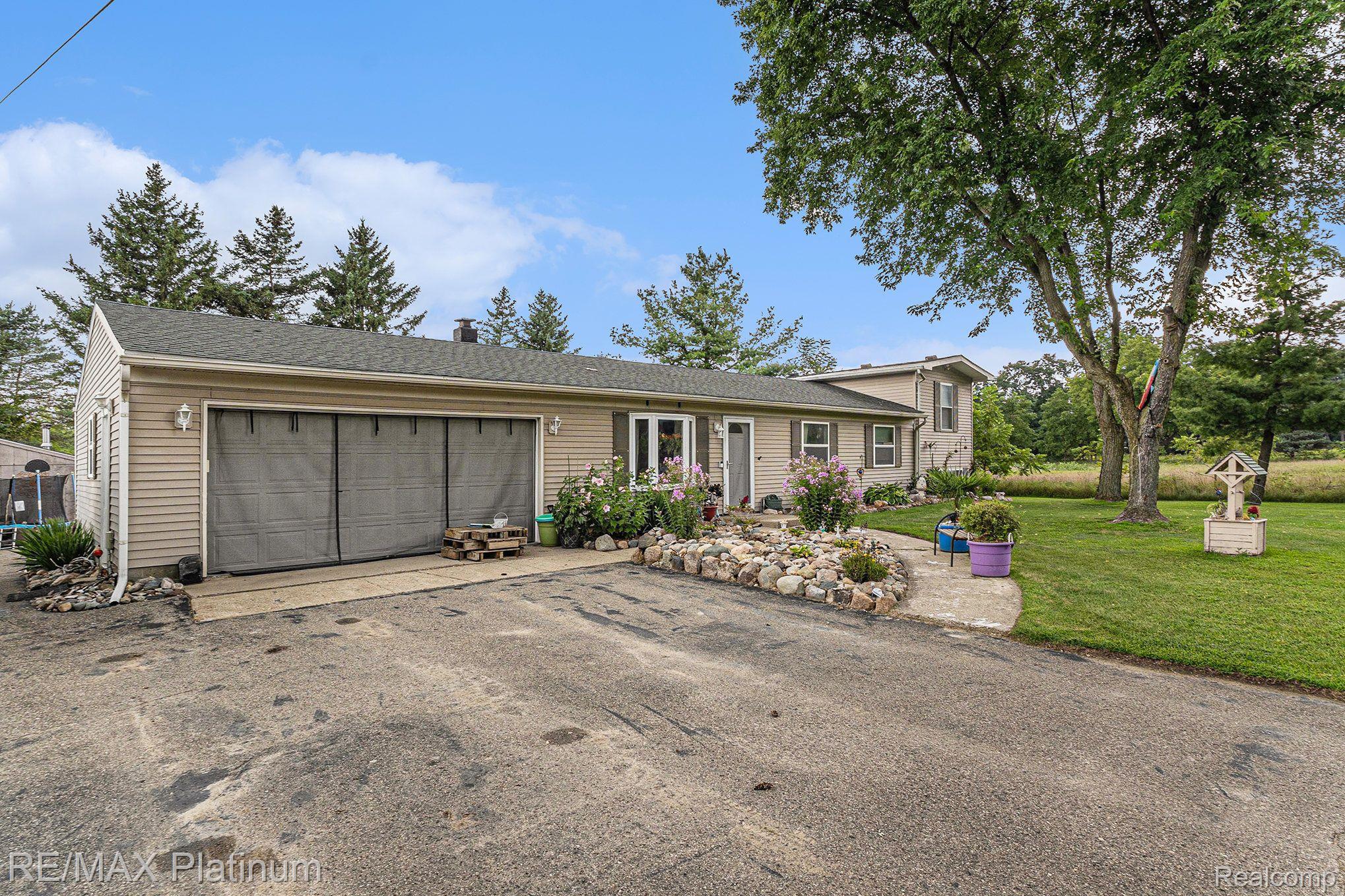 840 Lucy Road Howell, MI 48843 - Photo 21 of 24 Gallery Image 21
