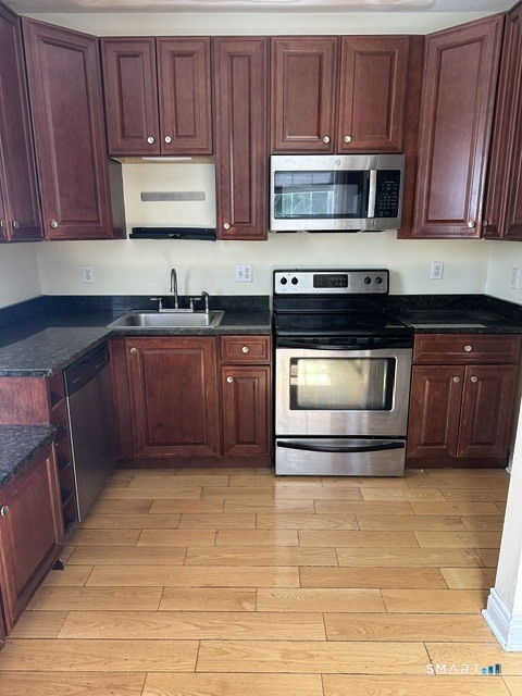 295 Ridge Road, Unit 9 Wethersfield, CT 06109 - Photo 3 of 11