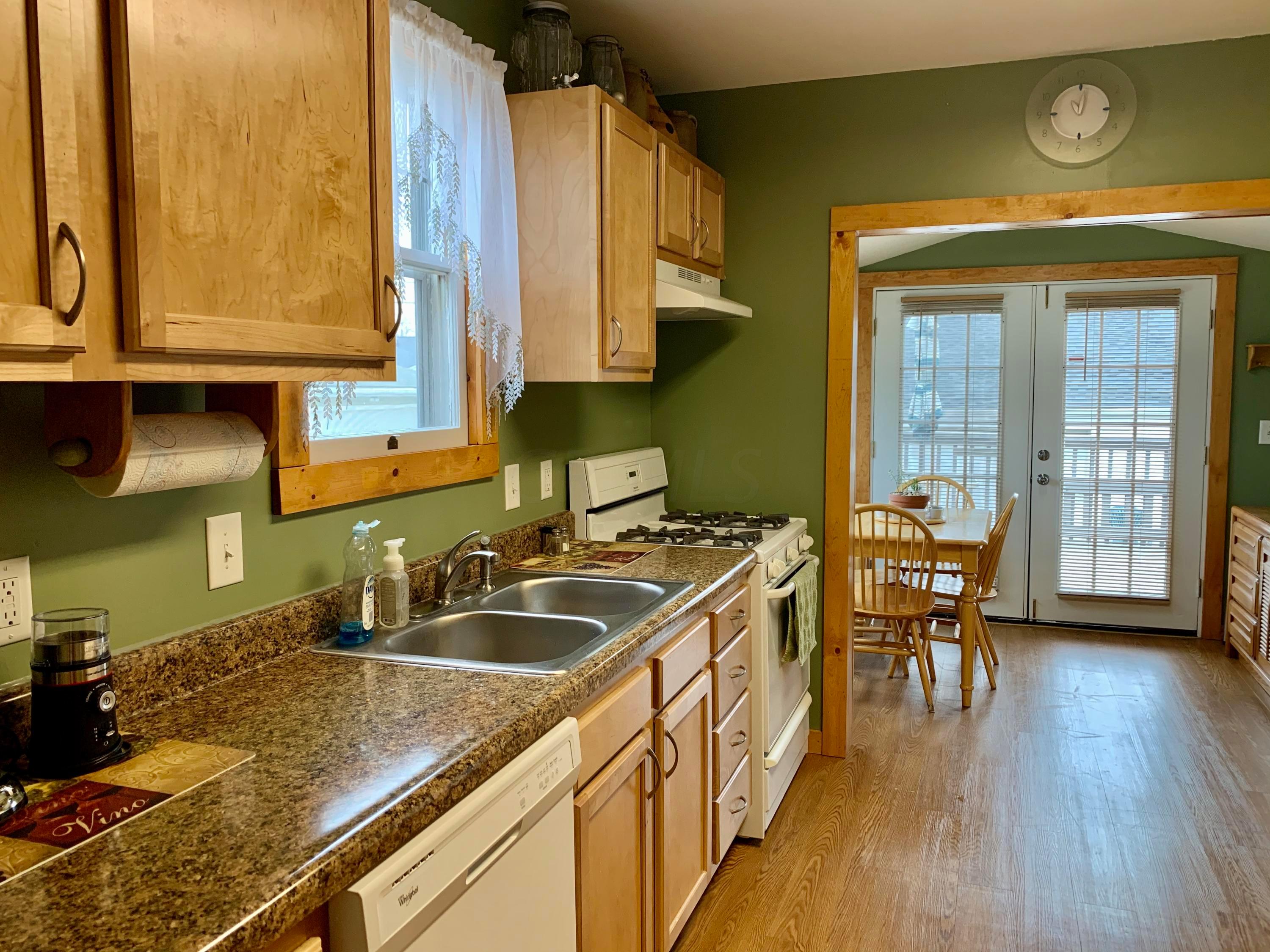 772 Elaine Road Columbus, OH 43213 - Photo 9 of 31