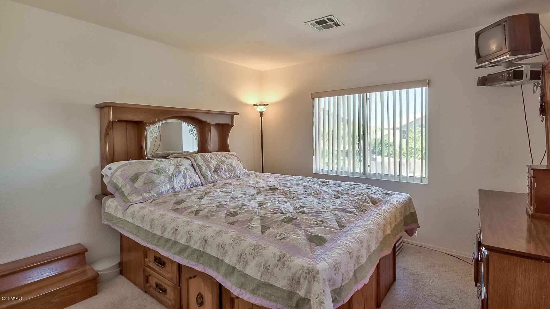 208 East Liberty Lane Gilbert, AZ 85296 - Photo 17 of 34 17