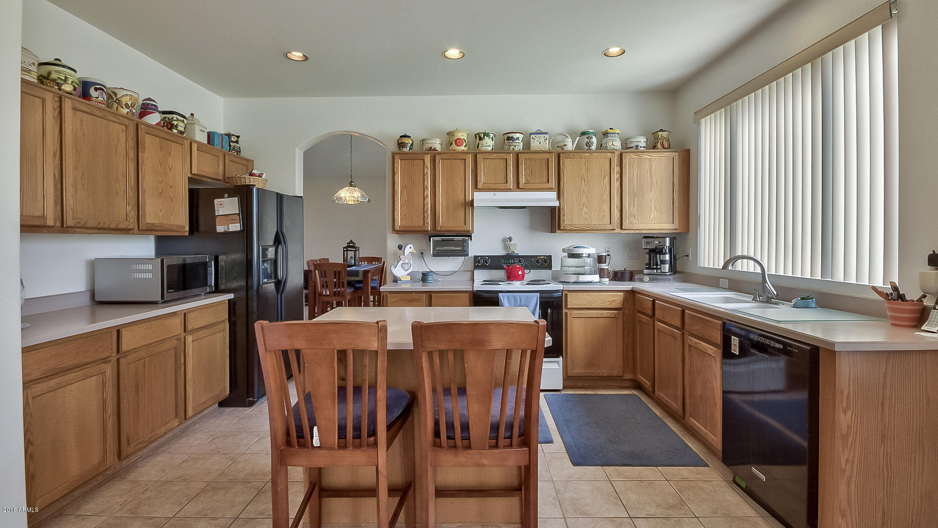 208 East Liberty Lane Gilbert, AZ 85296 - Photo 9 of 34 09