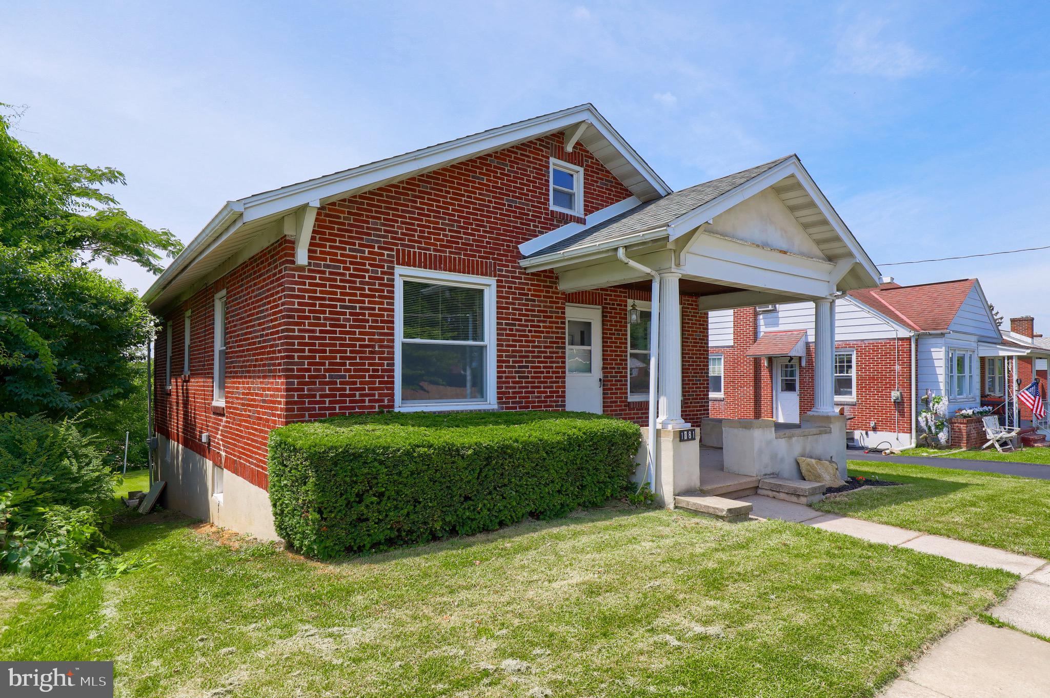 1381 Fayette Avenue Reading, PA 19607 - Photo 2 of 28