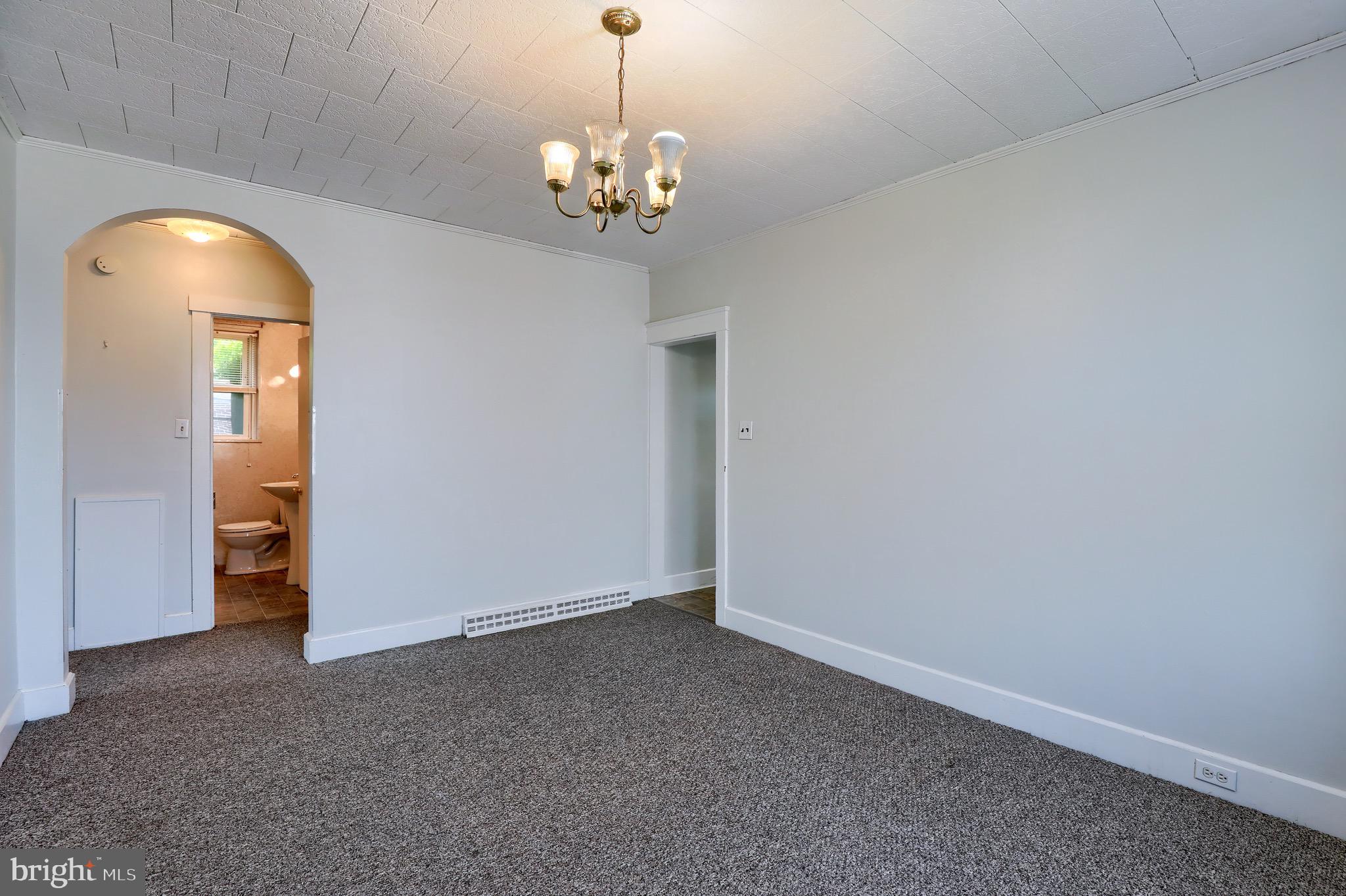 1381 Fayette Avenue Reading, PA 19607 - Photo 12 of 28