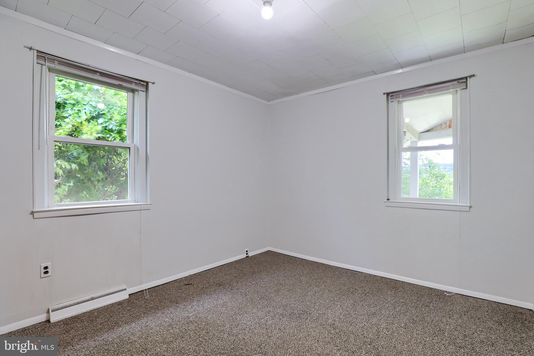 1381 Fayette Avenue Reading, PA 19607 - Photo 23 of 28