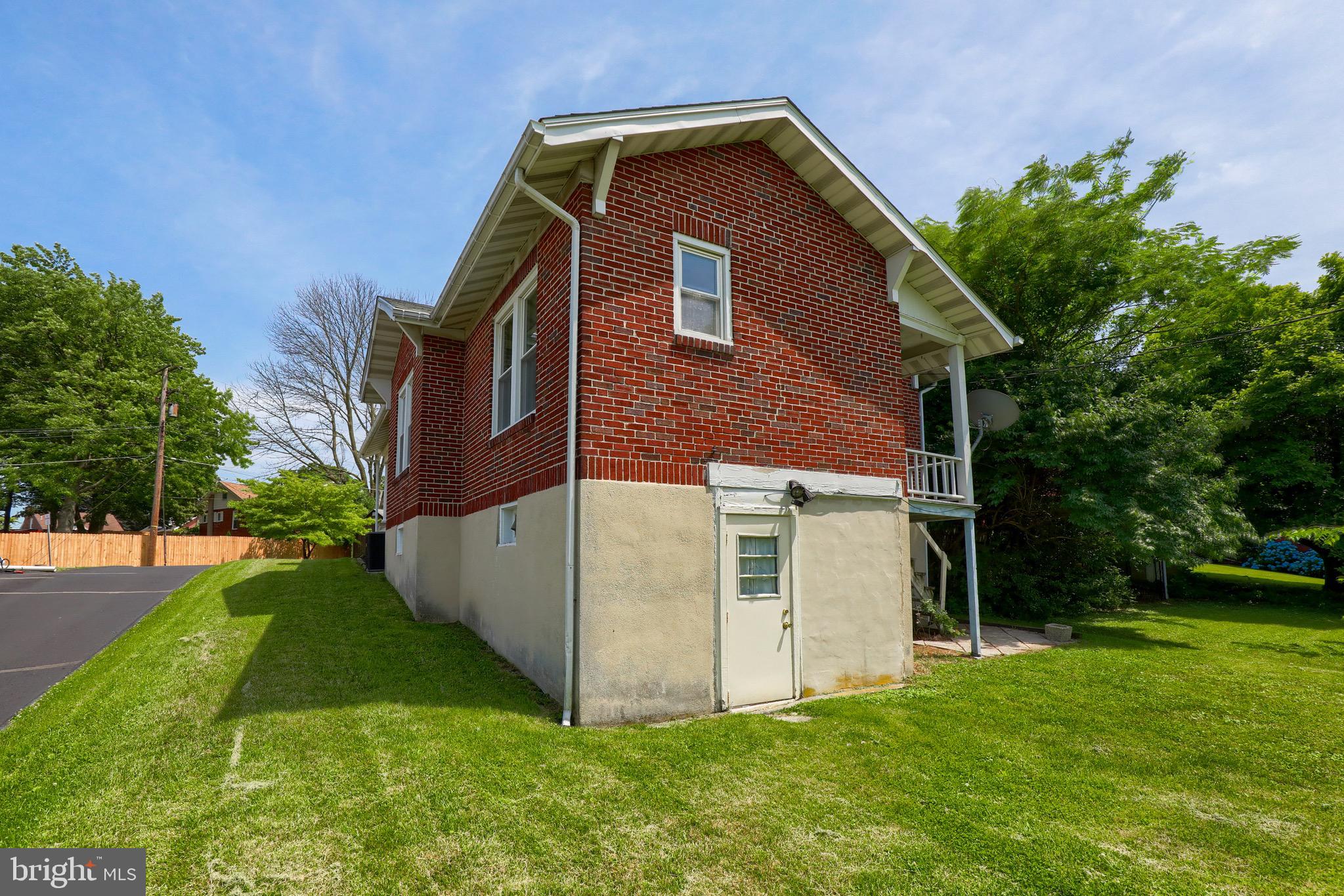 1381 Fayette Avenue Reading, PA 19607 - Photo 25 of 28