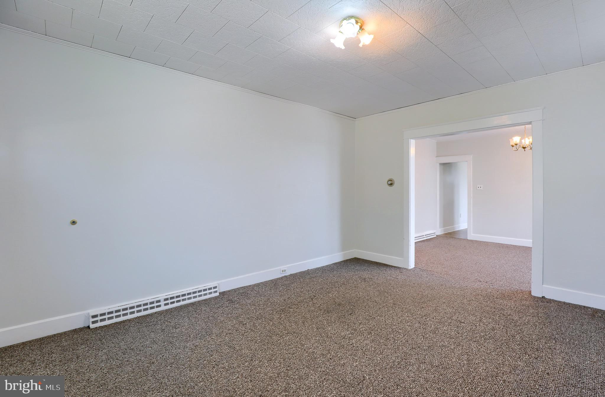 1381 Fayette Avenue Reading, PA 19607 - Photo 8 of 28