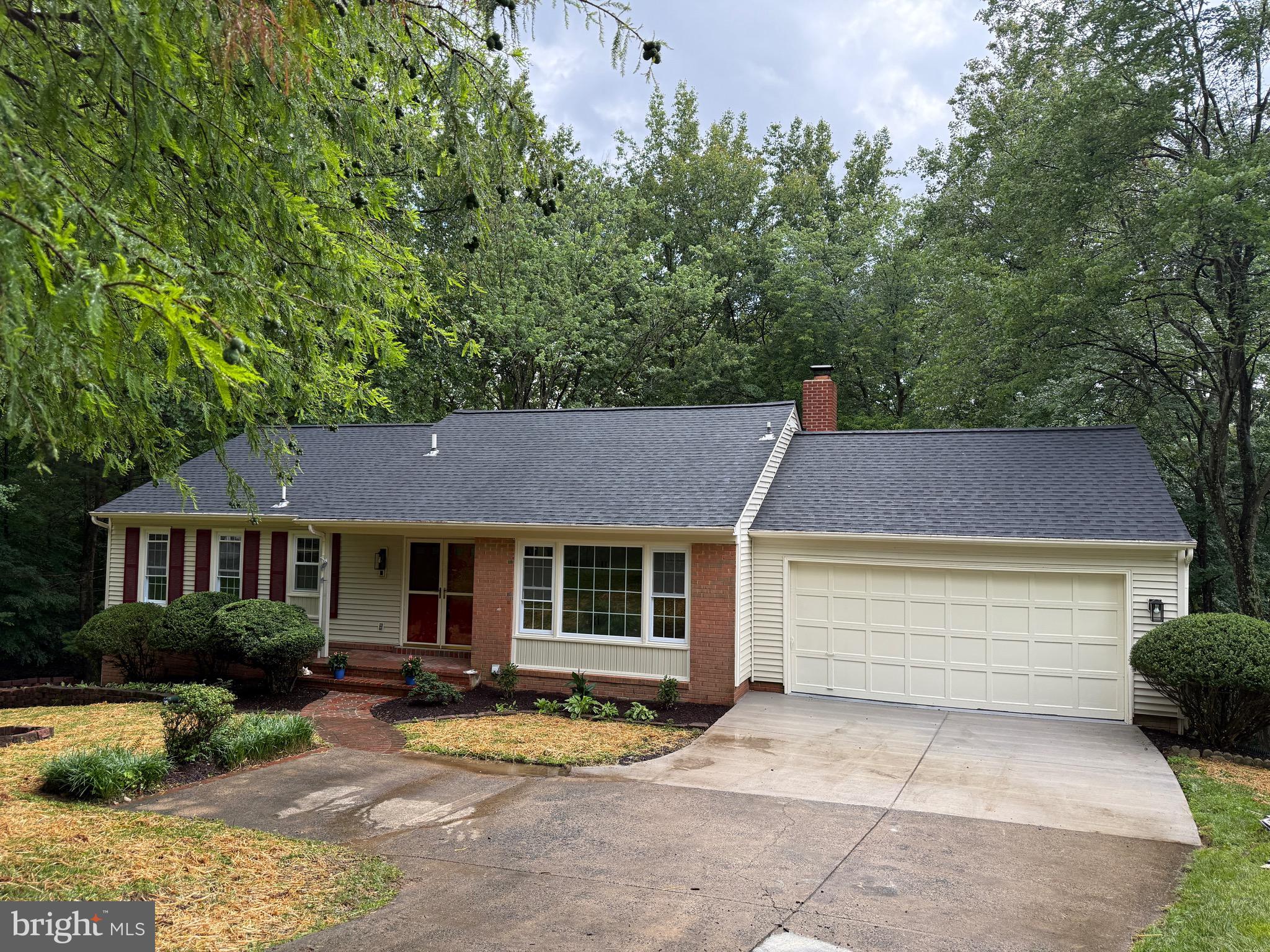 7937 St George Court Springfield, VA 22153 - Photo 6 of 47